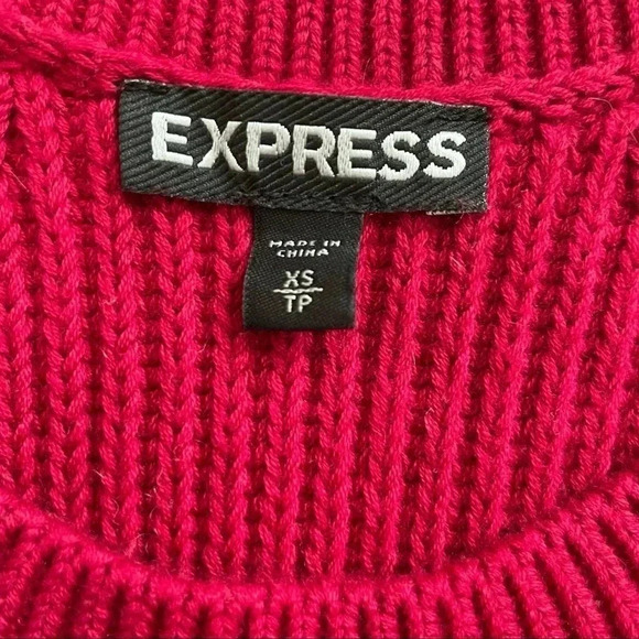 Red Knit Crop Halter Top - Picture 3 of 4